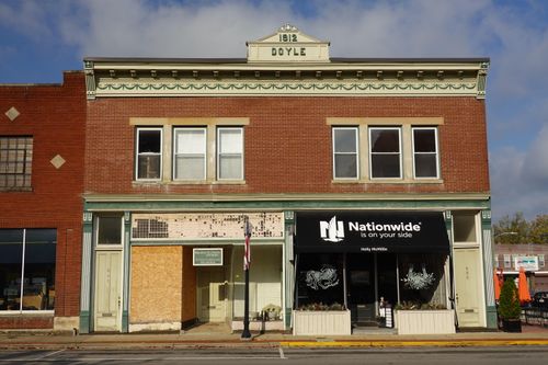 811-805811 Main St, Paris, KY, 40361-1705 | Card Image