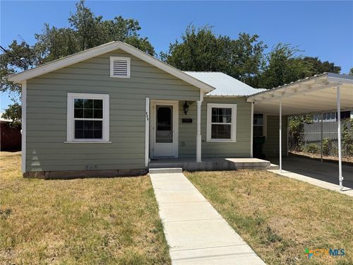 111 N 16th St, Gatesville, TX, 76528-1606 | Card Image