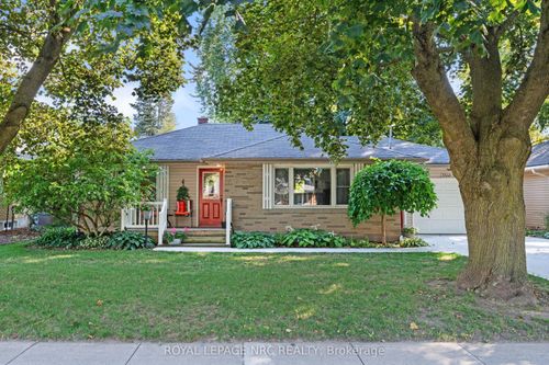 3360 Menno St, Vineland, ON, L0R2C0 | Card Image