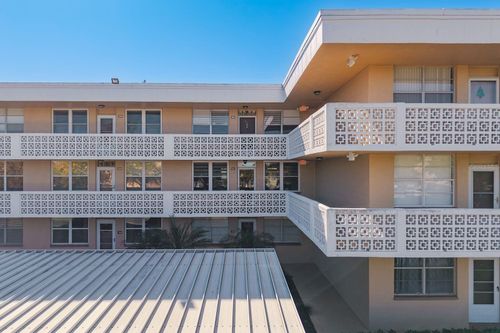 apt-205-5095 Bay St Ne, ST PETERSBURG, FL, 33703-6408 | Card Image