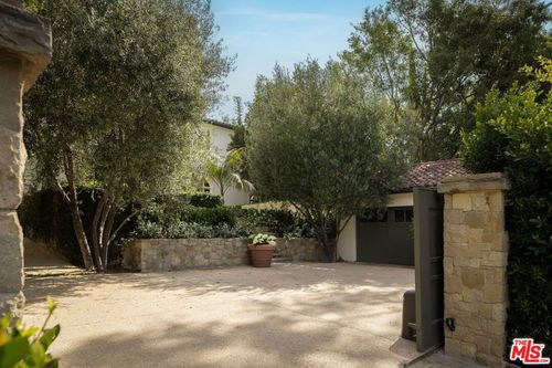 1168 N Doheny Dr, LOS ANGELES, CA, 90069-1750 | Card Image
