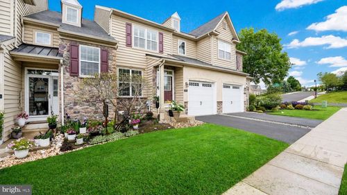 3284 Waterstone Ct, FURLONG, PA, 18925-1284 | Card Image