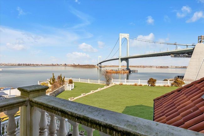 Waterfront Juliet balcony | Image 25