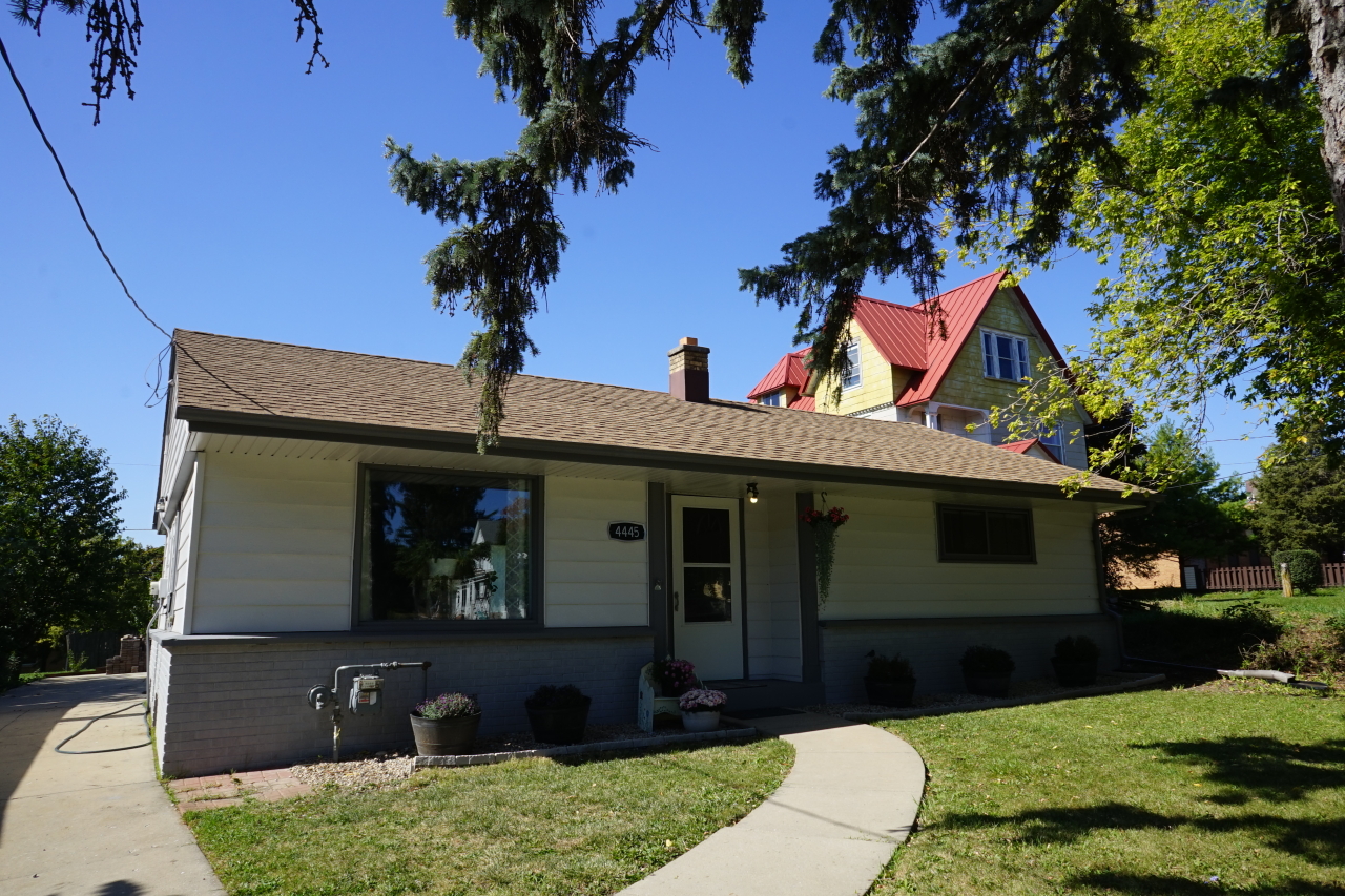 Howell Ave, Milwaukee, WI 53207