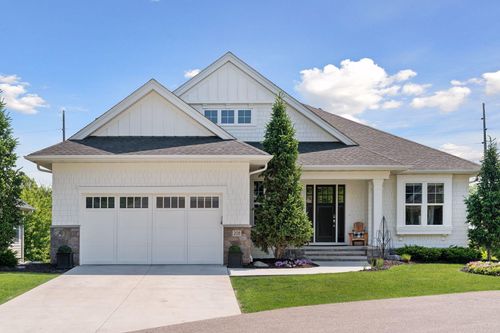 208 Byrondale Ave, Wayzata, MN, 55391-1137 | Card Image
