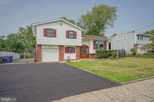 2209 New Albany Rd, Cinnaminson, NJ, 08077-3538 | Card Image