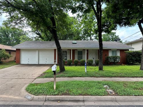 3020 Norwood Ln, Arlington, TX, 76013-2024 | Card Image