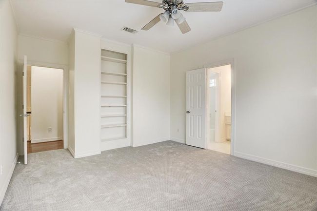 5411 Pine St, House other with 5 bedrooms, 5 bathrooms and 3 parking in Bellaire TX | Image 39