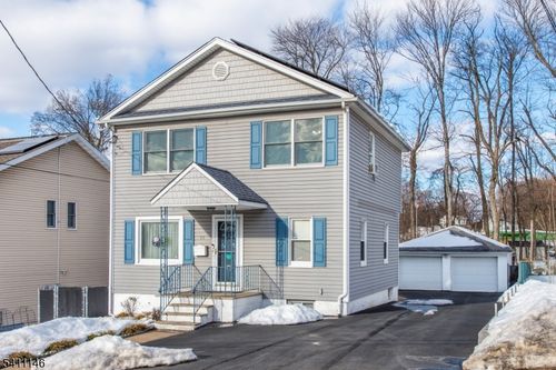 15 Rose Pl, Woodland Park, NJ, 07424-2602 | Card Image