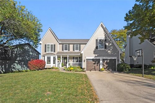 724 N Singletree St, Olathe, KS, 66061-5960 | Card Image