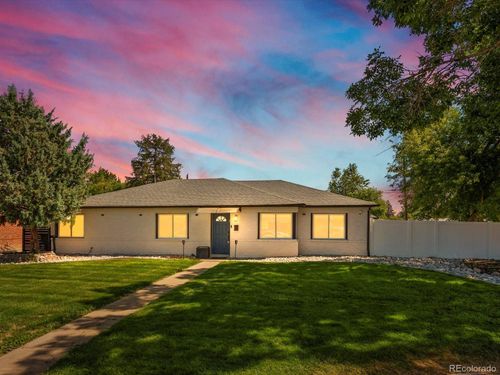 900 Troy St, Aurora, CO, 80011-6412 | Card Image