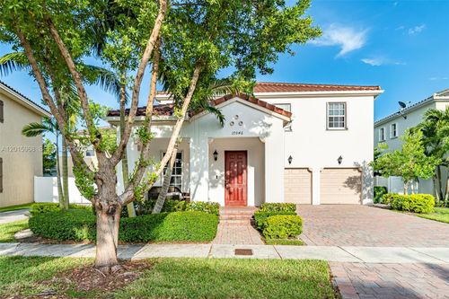 17046 Sw 94th Ln, Miami, FL, 33196-4746 | Card Image