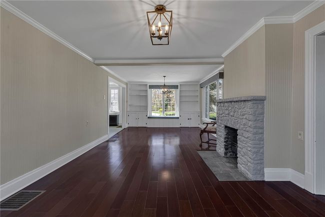 3945 Tuscarawas Rd, House other with 3 bedrooms, 3 bathrooms and 4 parking in Brighton Twp PA | Image 9