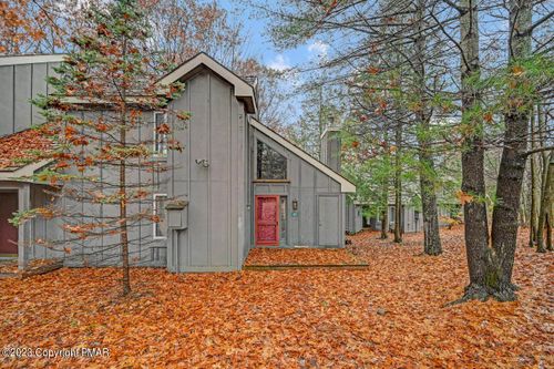 33 Down Hill, Lake Harmony, PA, 18624 | Card Image