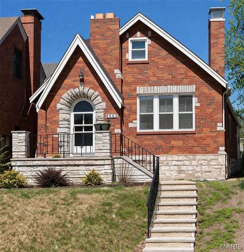 6553 Lindenwood Pl, Saint Louis, MO, 63109-1221 | Card Image