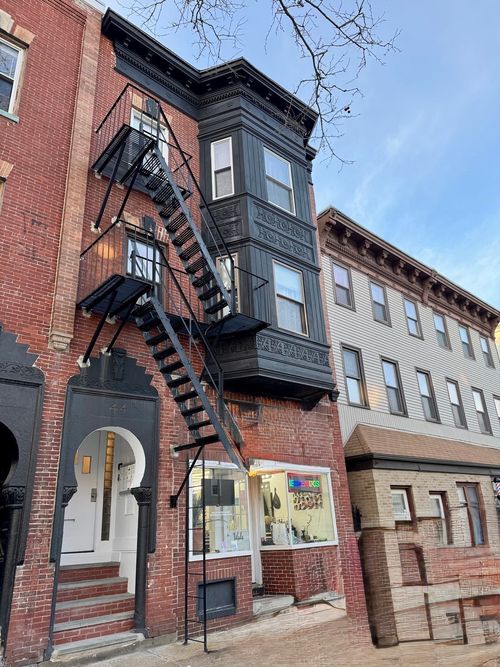 144 Chelsea St, Boston, MA, 02128-1794 | Card Image