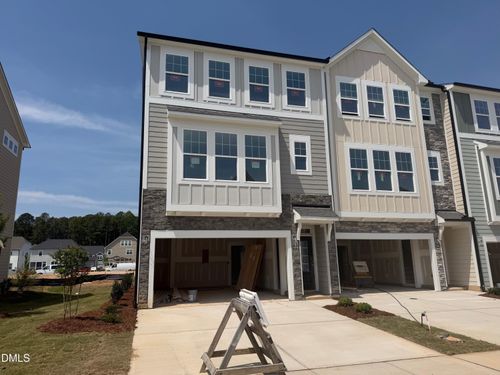 158-10039 Secluded Garden Dr, Apex, NC, 27523-8416 | Card Image