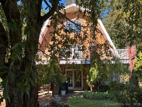 15 Lake Rd, Newtown, CT, 06470-1123 | Card Image
