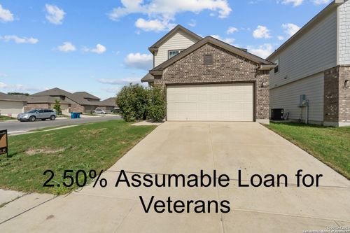 10573 Green Lake Dr, San Antonio, TX, 78223-1449 | Card Image