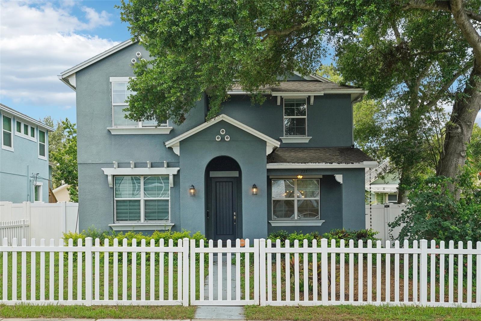12th Ave, Saint Petersburg, FL 33701