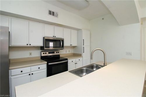 apt-621-7960 Preserve Cir, NAPLES, FL, 34119-6740 | Card Image