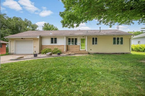 1013 5th Street S, Saint James, MN, 56081 | Card Image