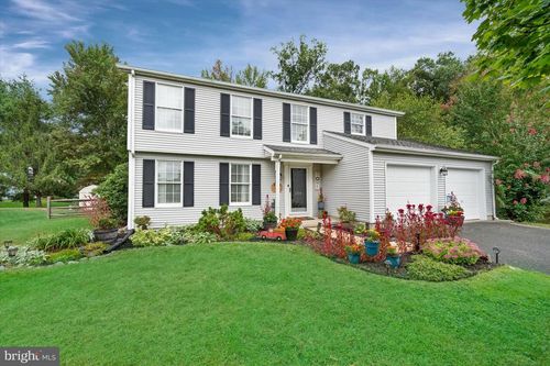 154 Bartley Dr, Newark, DE, 19702-2204 | Card Image