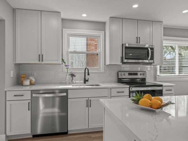 10818 Hart Ave, House other with 3 bedrooms, 2 bathrooms and null parking in Huntington Woods MI | Image 19