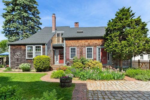 34 Pearl St, Marblehead, MA, 01945-3418 | Card Image
