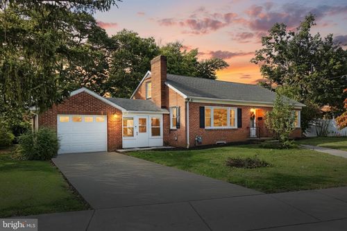 102 George St, HANOVER, PA, 17331-1915 | Card Image