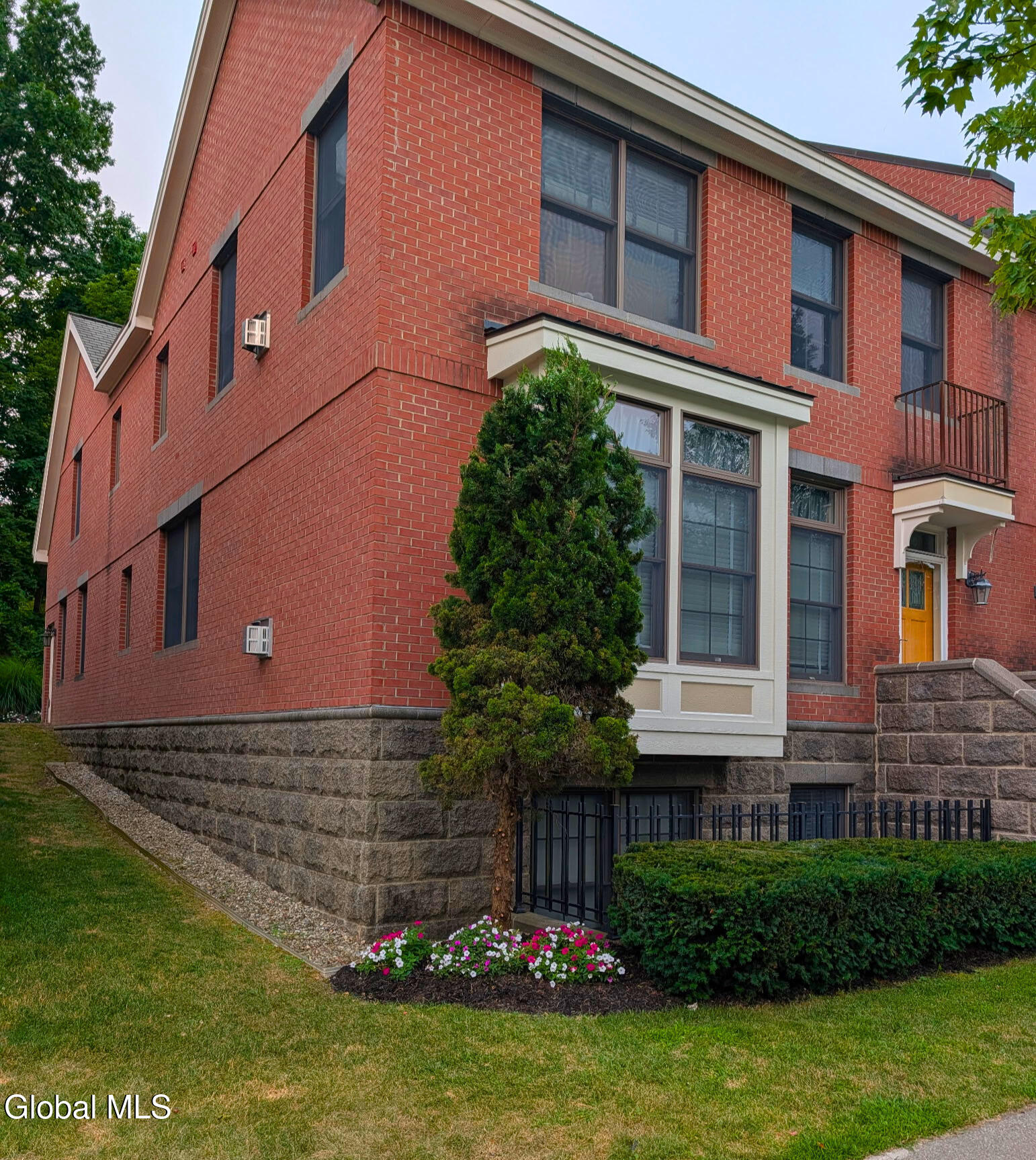 Residential in Saratoga Springs 2