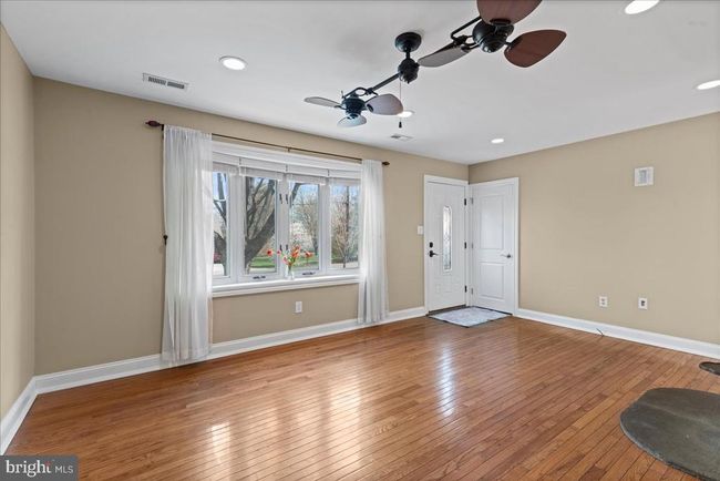 16 Dorothy Ave, House other with 3 bedrooms, 2 bathrooms and null parking in DOYLESTOWN PA | Image 4