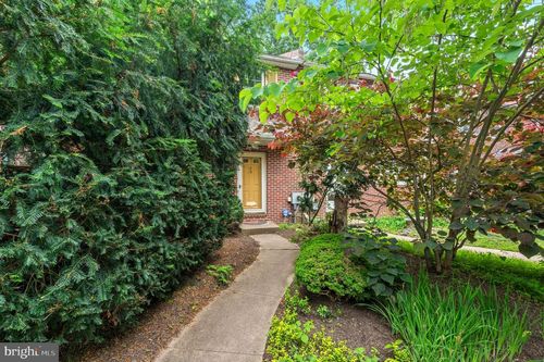 928 Dogwood Ln, COLLEGEVILLE, PA, 19426-1160 | Card Image