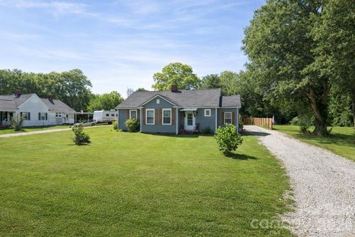 647 Still St, chester, SC, 29706-2527 | Card Image