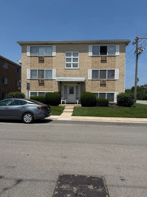 9202 Seymour Ave, Schiller Park, IL, 60176-2333 | Card Image