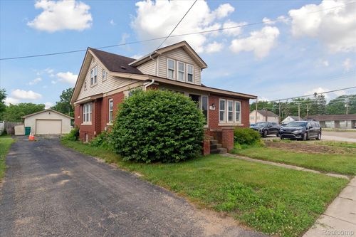 37289 Evans St, New Boston, MI, 48164-9582 | Card Image