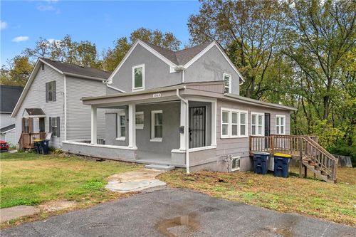 3868 59th St, Kansas City, MO, 64130-4352 | Card Image
