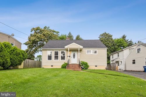 3112 Annandale Rd, FALLS CHURCH, VA, 22042-2731 | Card Image
