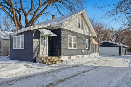 212 10th St N, Moorhead, MN, 56560-2064 | Card Image