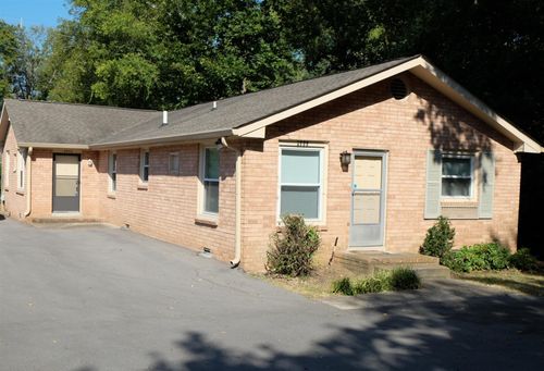 2802 Valley Rd, Nashville, TN, 37215-1220 | Card Image
