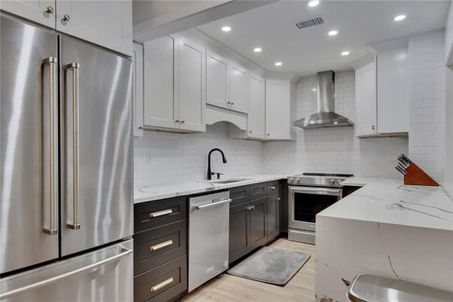 2484 Cedar Canyon Rd Se, Marietta, GA, 30067-6695 | Card Image