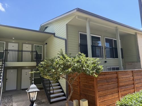 263-2124 Burton Dr, Austin, TX, 78741-4176 | Card Image
