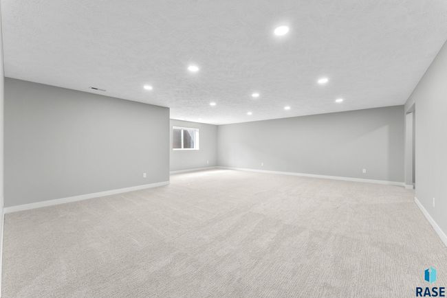 513 N Wildcat Dr, Townhouse with 3 bedrooms, 3 bathrooms and null parking in Sioux Falls SD | Image 44
