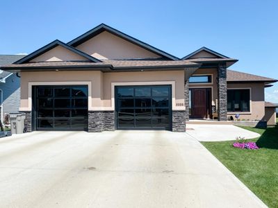 6806 Meadowview Dr, House detached with 4 bedrooms, 2 bathrooms and 2 parking in Stettler AB | Image 1