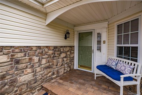 3 Sophia Dr, Middle Island, NY, 11953-2656 | Card Image