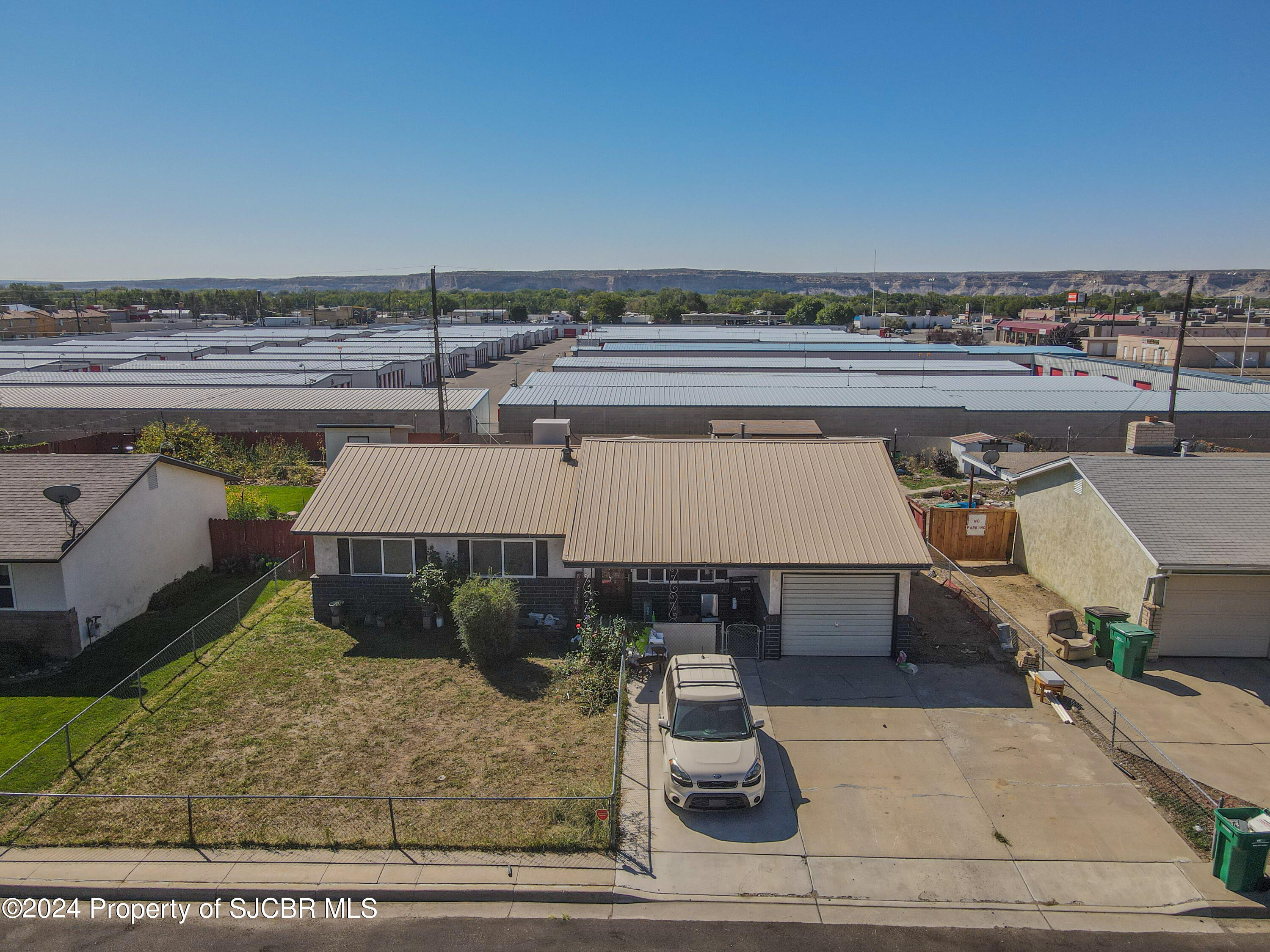 11th St, Farmington, NM 87401