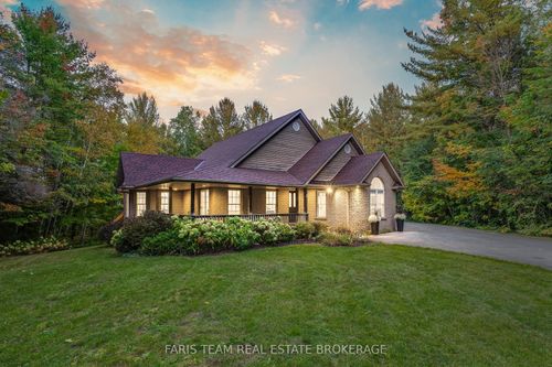 7 Glenhuron Dr, Springwater, ON, L9X0T9 | Card Image