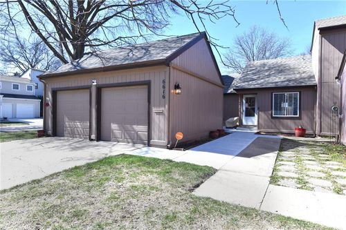 6616 Bradshaw St, Shawnee, KS, 66216-2443 | Card Image