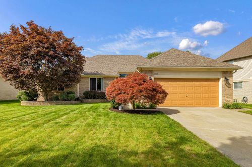 39265 Canterbury Dr, Harrison Township, MI, 48045-6018 | Card Image