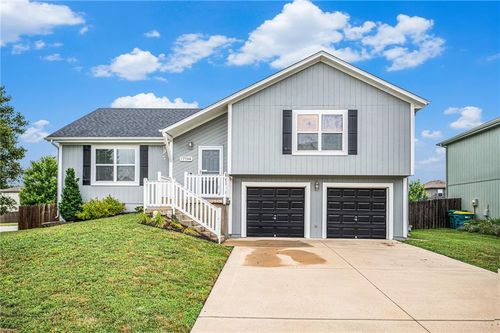 17194 S Baxter St, Gardner, KS, 66030-8206 | Card Image